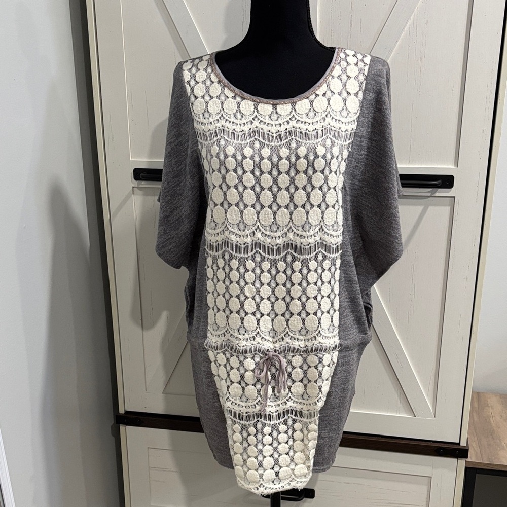 Pullover Top with Lace-Front - Gray/Cream